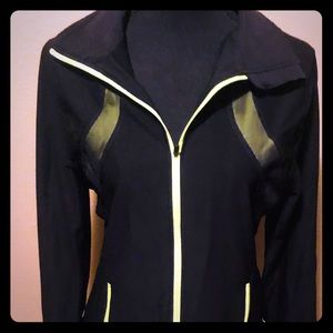 Black women’s activewear jacket